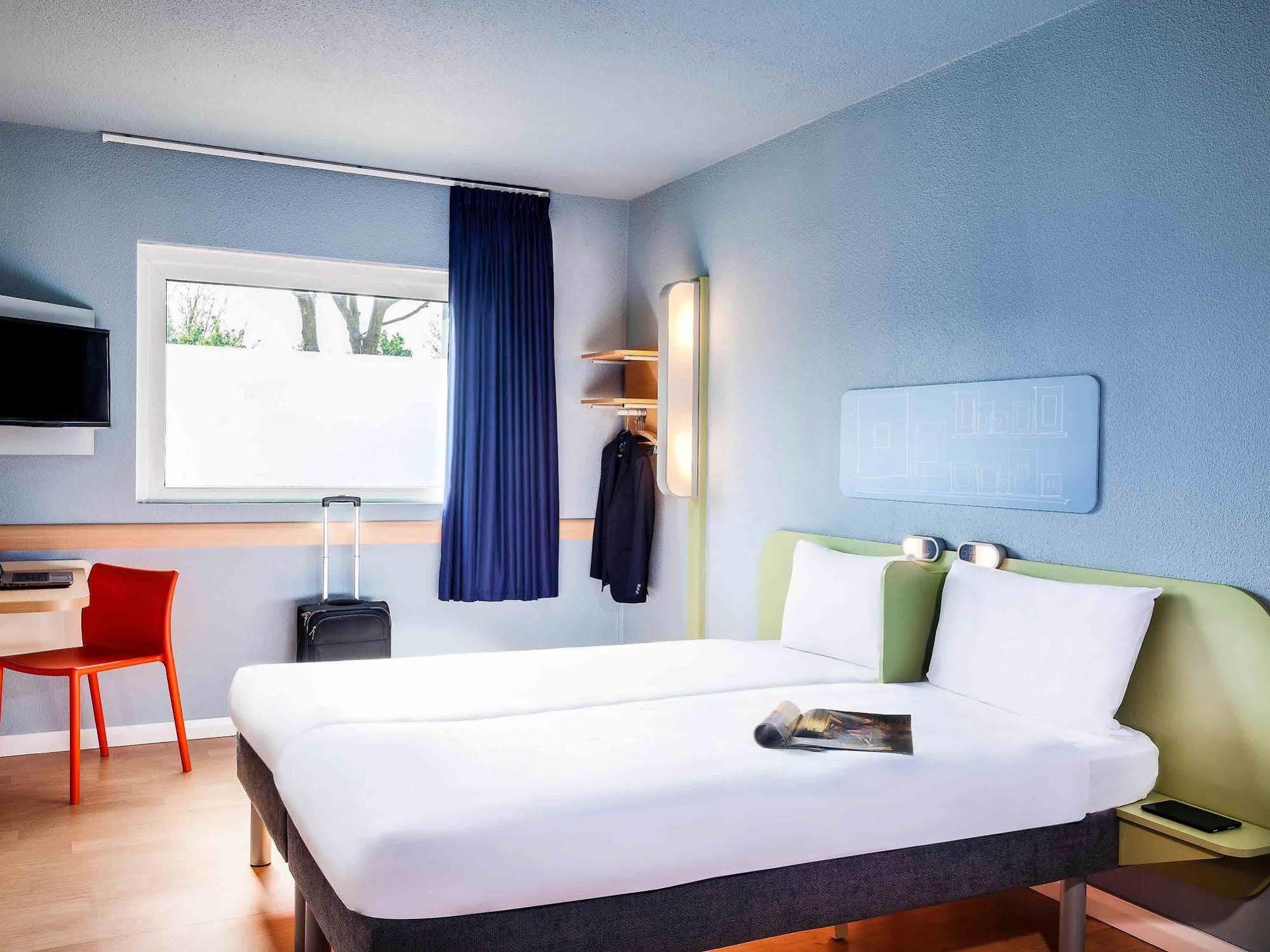 Ibis Budget Cergy St Christophe Εξωτερικό φωτογραφία
