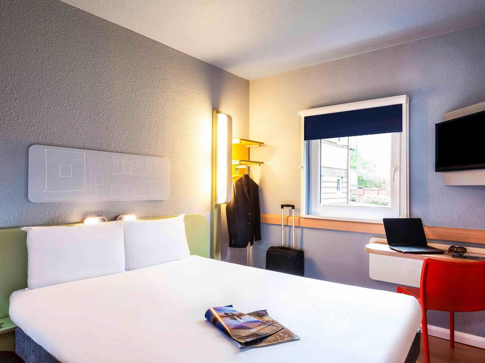 Ibis Budget Cergy St Christophe Εξωτερικό φωτογραφία